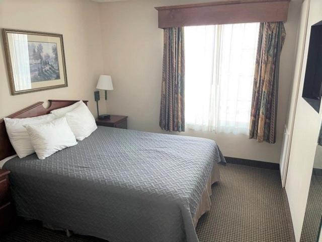 River Hills Hotel- Mankato Exterior foto